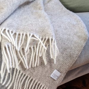 Wolldecke / Kuscheldecke pickstitch limestone